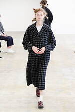 トリコ・コム デ ギャルソン 2021-22年秋冬コレクション、心に秘めた無邪気な少年らしさ｜写真35