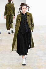 トリコ・コム デ ギャルソン 2021-22年秋冬コレクション、心に秘めた無邪気な少年らしさ｜写真38