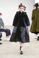 トリコ・コム デ ギャルソン 2021-22年秋冬コレクション、心に秘めた無邪気な少年らしさ｜写真39