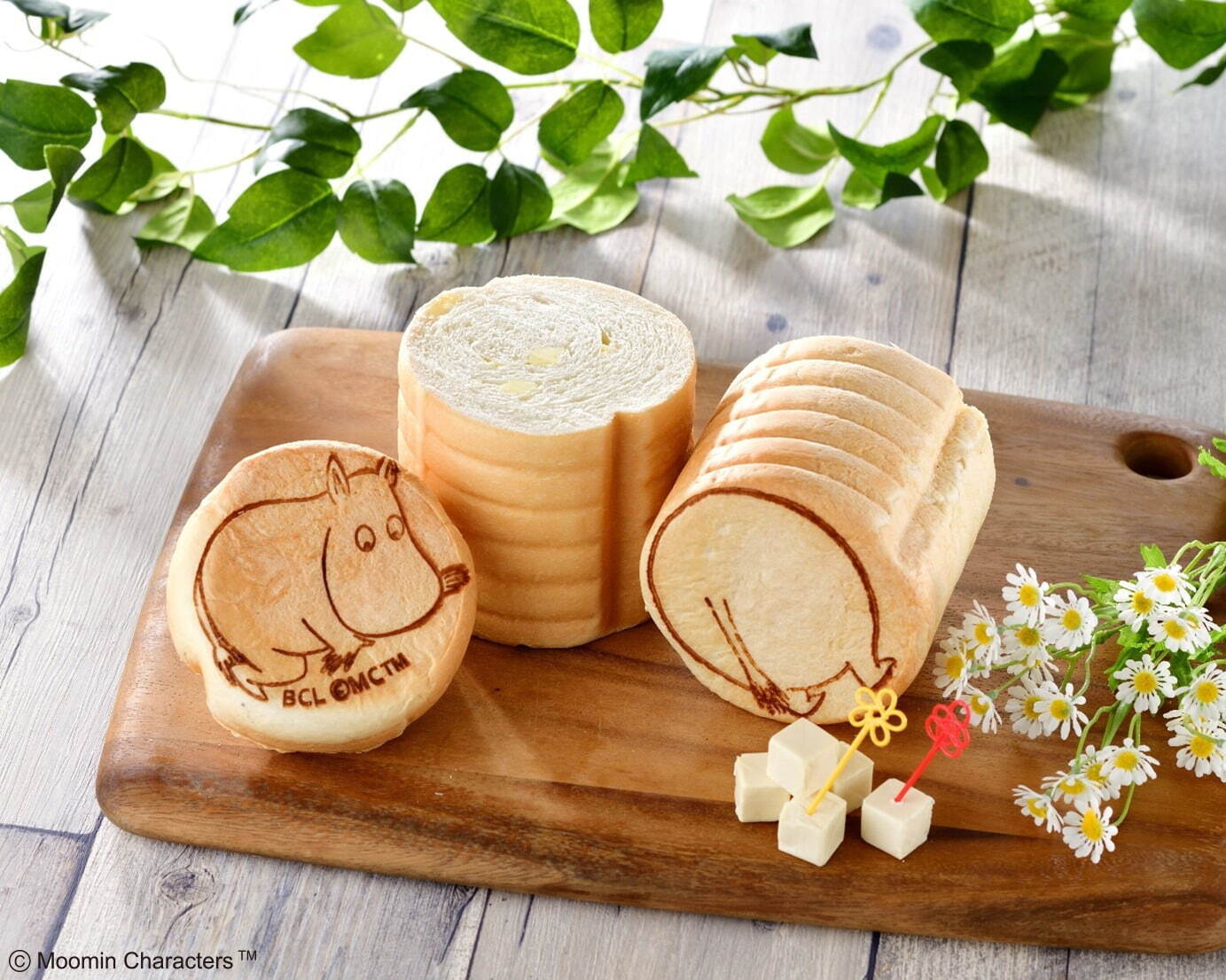 ムーミンカフェの“ふんわりもちもち”「まんまるおしりパン」に期間限定のチーズ味｜写真1