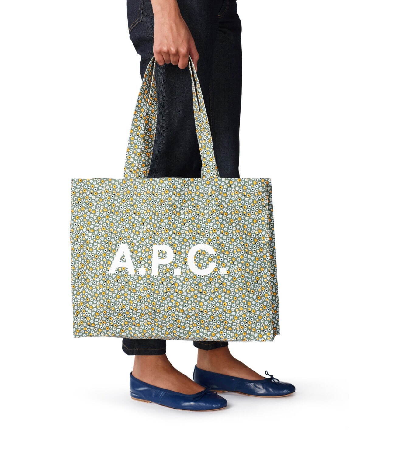 A.P.C.レザーグッズ刻印サービスが全国で、人気バッグ＆ウォレットや 