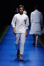 kolor(カラー) 2014年春夏メンズコレクション - エレガントへの追及が生む幸せの音色｜写真8