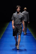 kolor(カラー) 2014年春夏メンズコレクション - エレガントへの追及が生む幸せの音色｜写真16