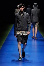 kolor(カラー) 2014年春夏メンズコレクション - エレガントへの追及が生む幸せの音色｜写真23