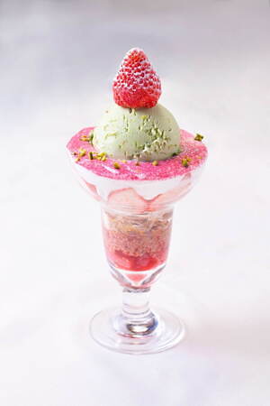 横浜赤レンガ倉庫「フラワー ガーデン 2021」パンジー咲くカラフル花畑&“食べられる”花スイーツも|写真5