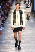 ニール バレット(Neil Barrett) 2014春夏コレクション - ブロックチェックを再構築｜写真19