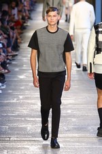 ニール バレット(Neil Barrett) 2014春夏コレクション - ブロックチェックを再構築｜写真21