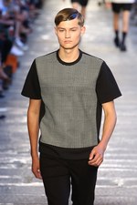 ニール バレット(Neil Barrett) 2014春夏コレクション - ブロックチェックを再構築｜写真22