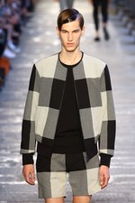 ニール バレット(Neil Barrett) 2014春夏コレクション - ブロックチェックを再構築｜写真29