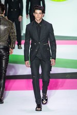 ヴェルサーチ 2014年春夏メンズコレクション - ミラノの“色気見本市”｜写真4