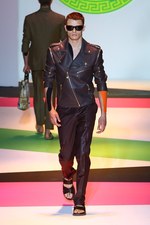 ヴェルサーチ 2014年春夏メンズコレクション - ミラノの“色気見本市”｜写真17