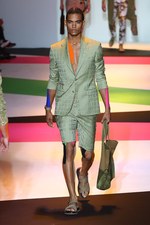 ヴェルサーチ 2014年春夏メンズコレクション - ミラノの“色気見本市”｜写真21