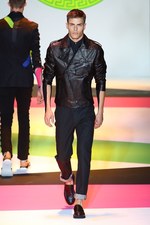 ヴェルサーチ 2014年春夏メンズコレクション - ミラノの“色気見本市”｜写真52