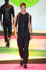 ヴェルサーチ 2014年春夏メンズコレクション - ミラノの“色気見本市”｜写真54