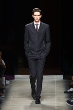 ボッテガ・ヴェネタ(BOTTEGA VENETA) 視覚的な矛盾の影響｜写真6