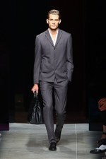 ボッテガ・ヴェネタ(BOTTEGA VENETA) 視覚的な矛盾の影響｜写真10