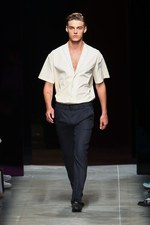 ボッテガ・ヴェネタ(BOTTEGA VENETA) 視覚的な矛盾の影響｜写真16