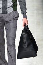 ボッテガ・ヴェネタ(BOTTEGA VENETA) 視覚的な矛盾の影響｜写真24