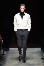 ボッテガ・ヴェネタ(BOTTEGA VENETA) 視覚的な矛盾の影響｜写真31