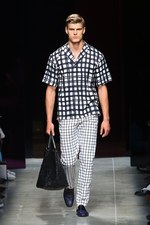 ボッテガ・ヴェネタ(BOTTEGA VENETA) 視覚的な矛盾の影響｜写真52