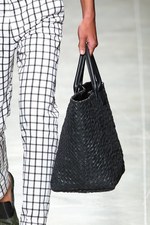 ボッテガ・ヴェネタ(BOTTEGA VENETA) 視覚的な矛盾の影響｜写真55