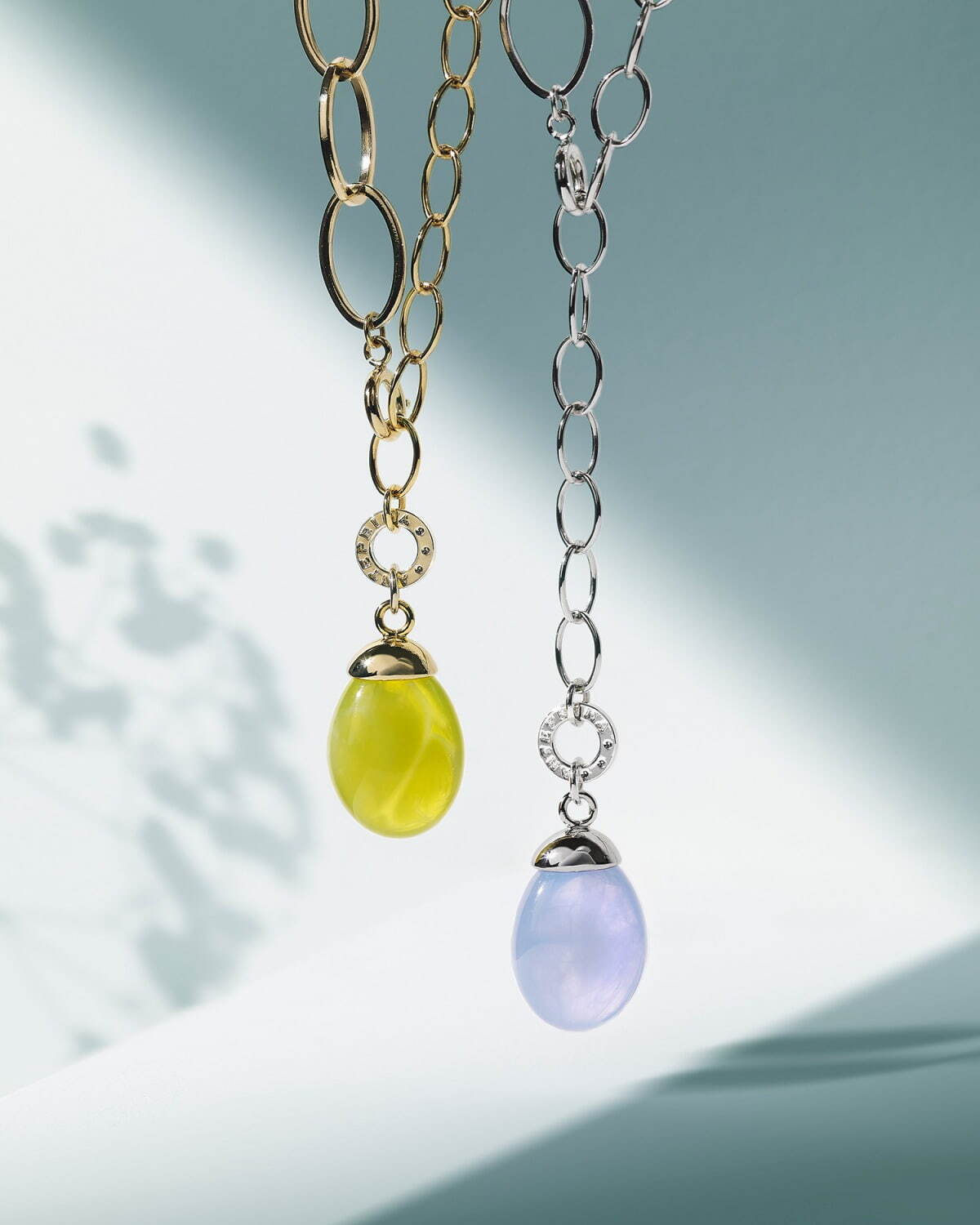 アンテプリマの新作ネックレス、透明感溢れる“マーブルカラー”の樹脂を飾ったチェーンネックレス｜写真1