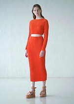 イッセイ ミヤケ”スポンジのような”ニットや”ポーチに収まる”プリーツワンピースなど｜写真2