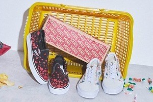 “アロハプリント＆ハート柄”のVANSスニーカー、ローズ バッド限定で