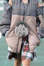 アクオド バイ チャヌ 2021-22年秋冬コレクション - タータンチェックを纏う戦士たち｜写真5