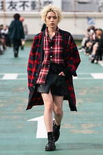 アクオド バイ チャヌ 2021-22年秋冬コレクション - タータンチェックを纏う戦士たち｜写真9