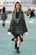 アクオド バイ チャヌ 2021-22年秋冬コレクション - タータンチェックを纏う戦士たち｜写真20