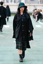 アクオド バイ チャヌ 2021-22年秋冬コレクション - タータンチェックを纏う戦士たち｜写真27