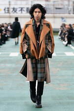 アクオド バイ チャヌ 2021-22年秋冬コレクション - タータンチェックを纏う戦士たち｜写真37