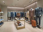 ブルネロ クチネリが表参道に日本最大旗艦店、スーツのオーダーメイドブースやアートスペースも｜写真12