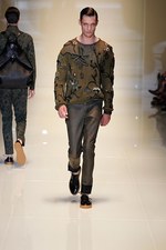 グッチ 2014年春夏メンズコレクション - フォーマルとスポーツウェアの境界線を越えて｜写真20