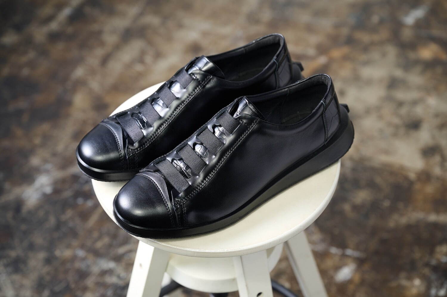 写真4 10 ムーンスターのレザースニーカー シナリ 独自形状のソールと革靴の要素を組み合わせた新ライン ファッションプレス