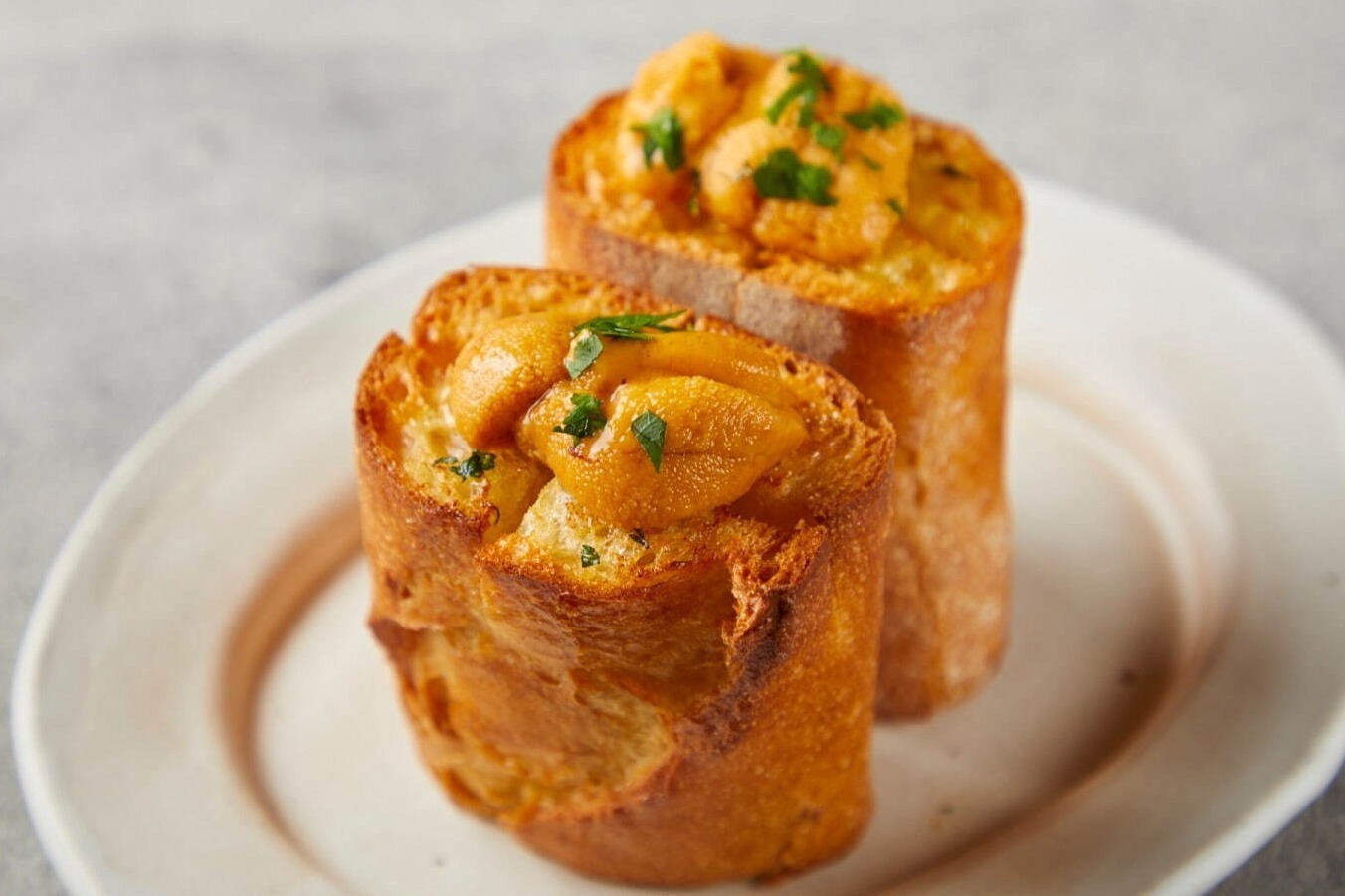 おつまみ｜行列ができる「ルート271」の惣菜パンで“パン飲み”、ウニパンなど大阪・ファクトリーカフェに