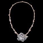 ディオール“バラの花”に捧げるハイジュエリー、ダイヤモンドのバラを配したネックレスなど｜写真2