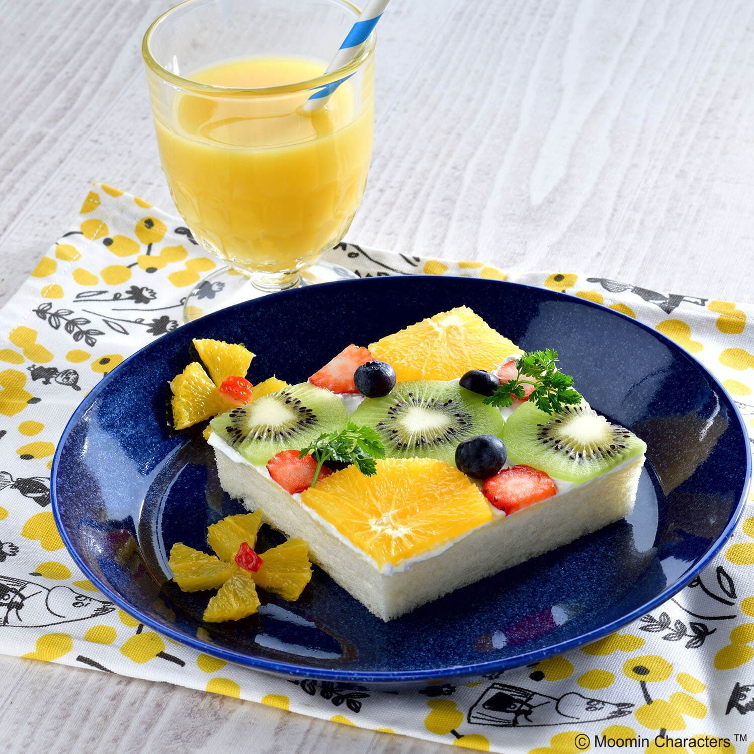 ムーミンカフェの朝食メニュー ムーミン モチーフのホットサンド ニョロニョロのホットドック ファッションプレス ムーミンカフェの朝食メニュー ムーミン モチーフのホットサンド ニョロニョロのホットドック ファッションプレス