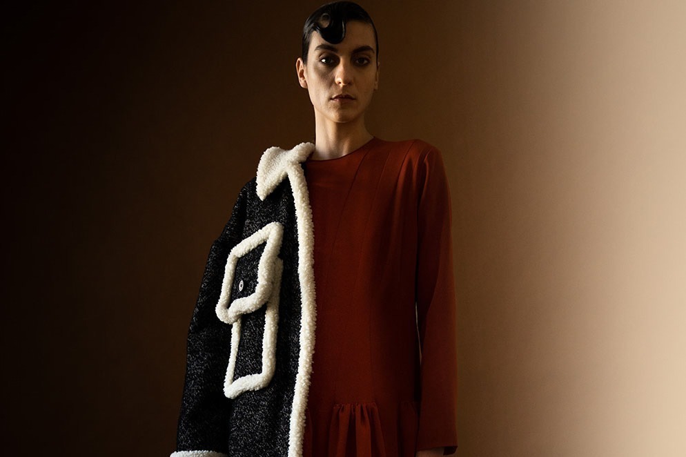 アキラナカ 2021-22年秋冬コレクション、ブラジルの建築家オスカー・ニーマイヤーを着想源に