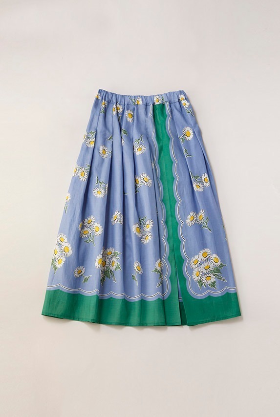 ジェーンマープル“デイジー”モチーフの新作、花々を連ねたブラウスや60'sスカーフ着想のドレス｜写真21