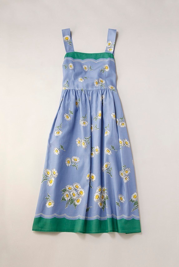 ジェーンマープル“デイジー”モチーフの新作、花々を連ねたブラウスや60'sスカーフ着想のドレス｜写真27