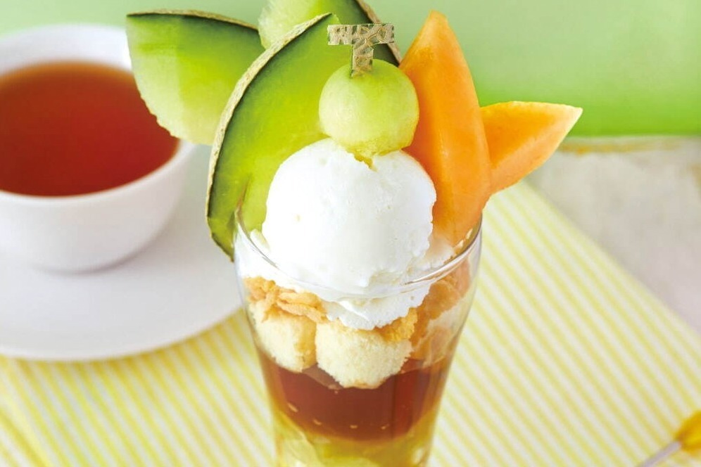 アフタヌーンティー・ティールーム「紅茶スイーツ」アールグレイ＆白桃ミルクレープやレモンティーパフェ