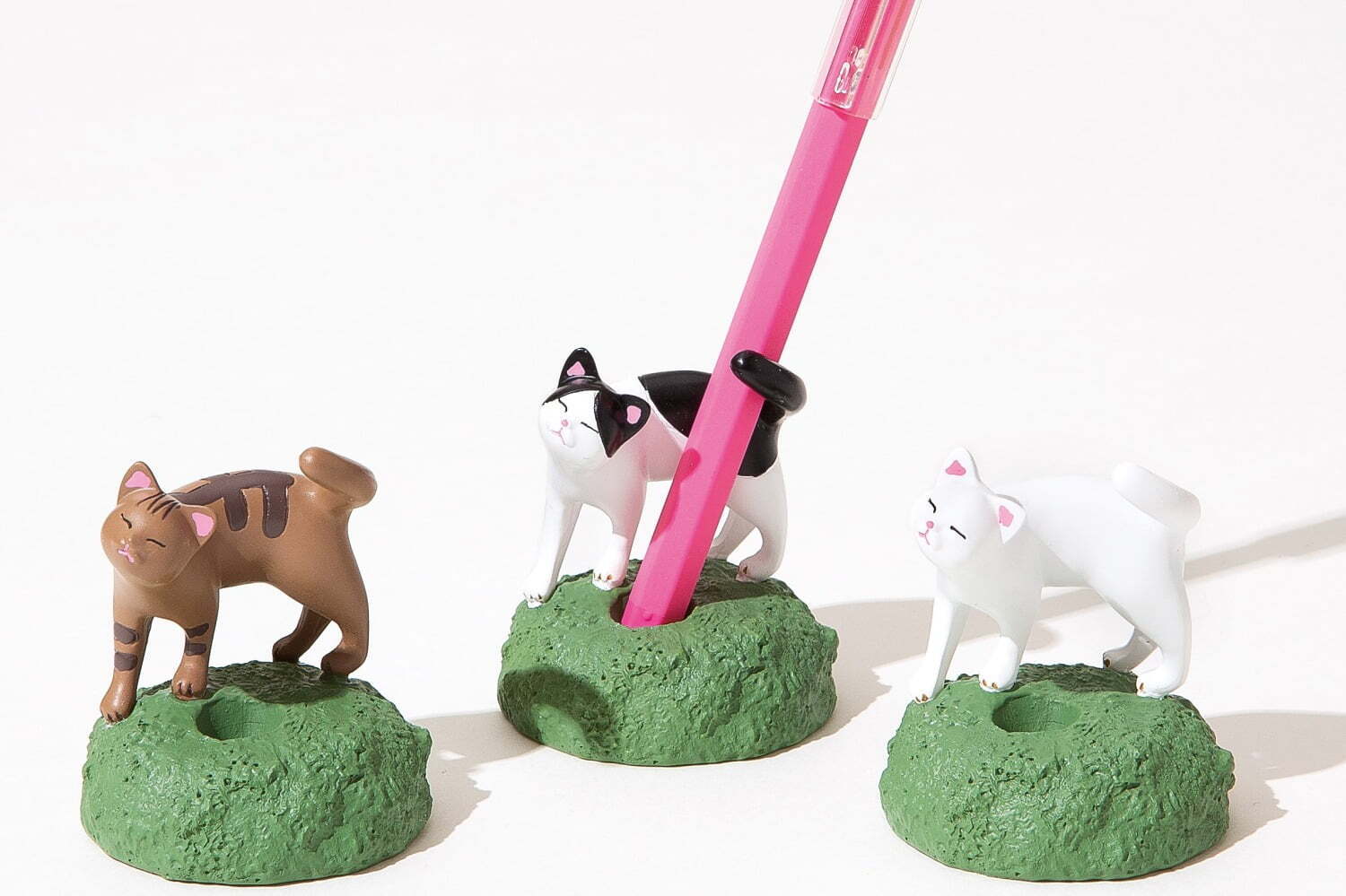 「文房具と紙しごとマルシェ」ジェイアール名古屋タカシマヤで、猫のペン立てや“手羽先”カードゲームなど