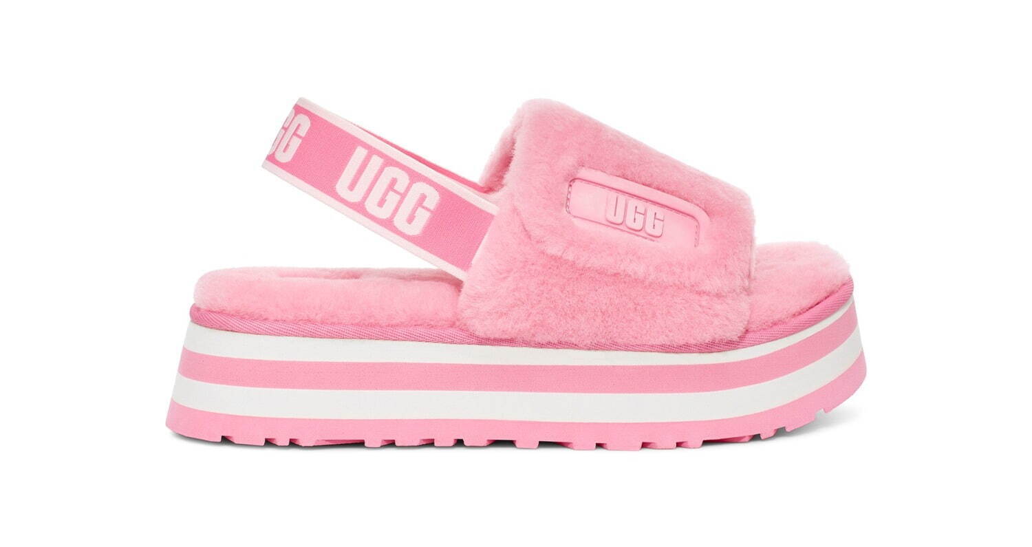 UGG“パステルカラー”のサンダル＆ウェア、タイダイファーの厚底