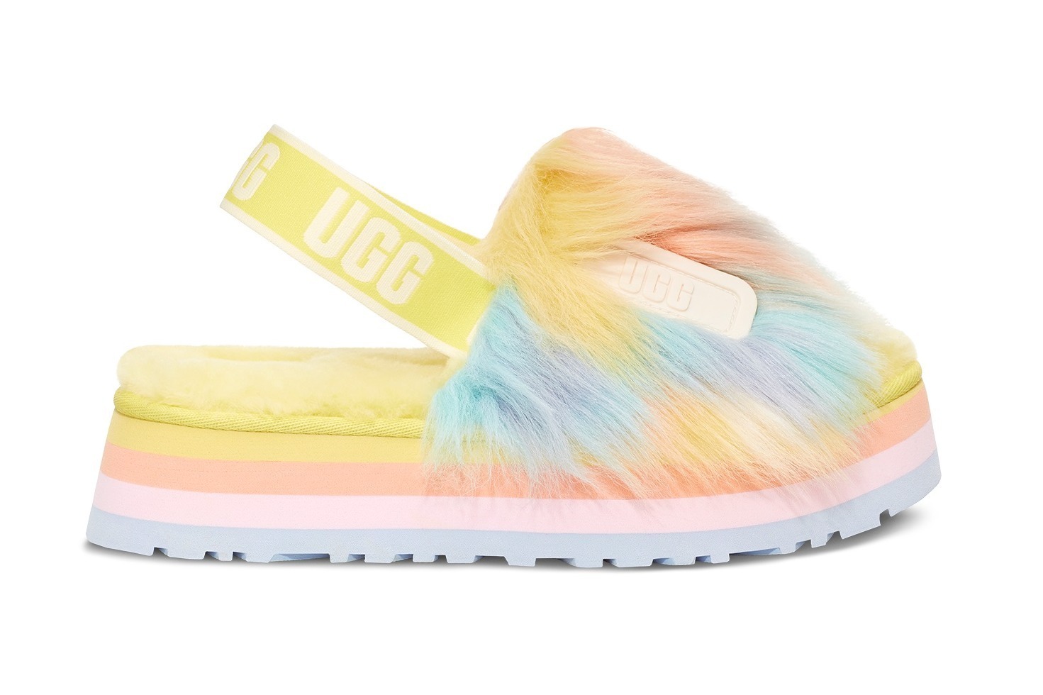 UGG“パステルカラー”のサンダル＆ウェア、タイダイファーの厚底
