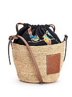 ロエベ“カラフルなオウム”や“海の生き物”プリントの新作ウェア＆バッグ、パウラズイビザとコラボ｜写真32