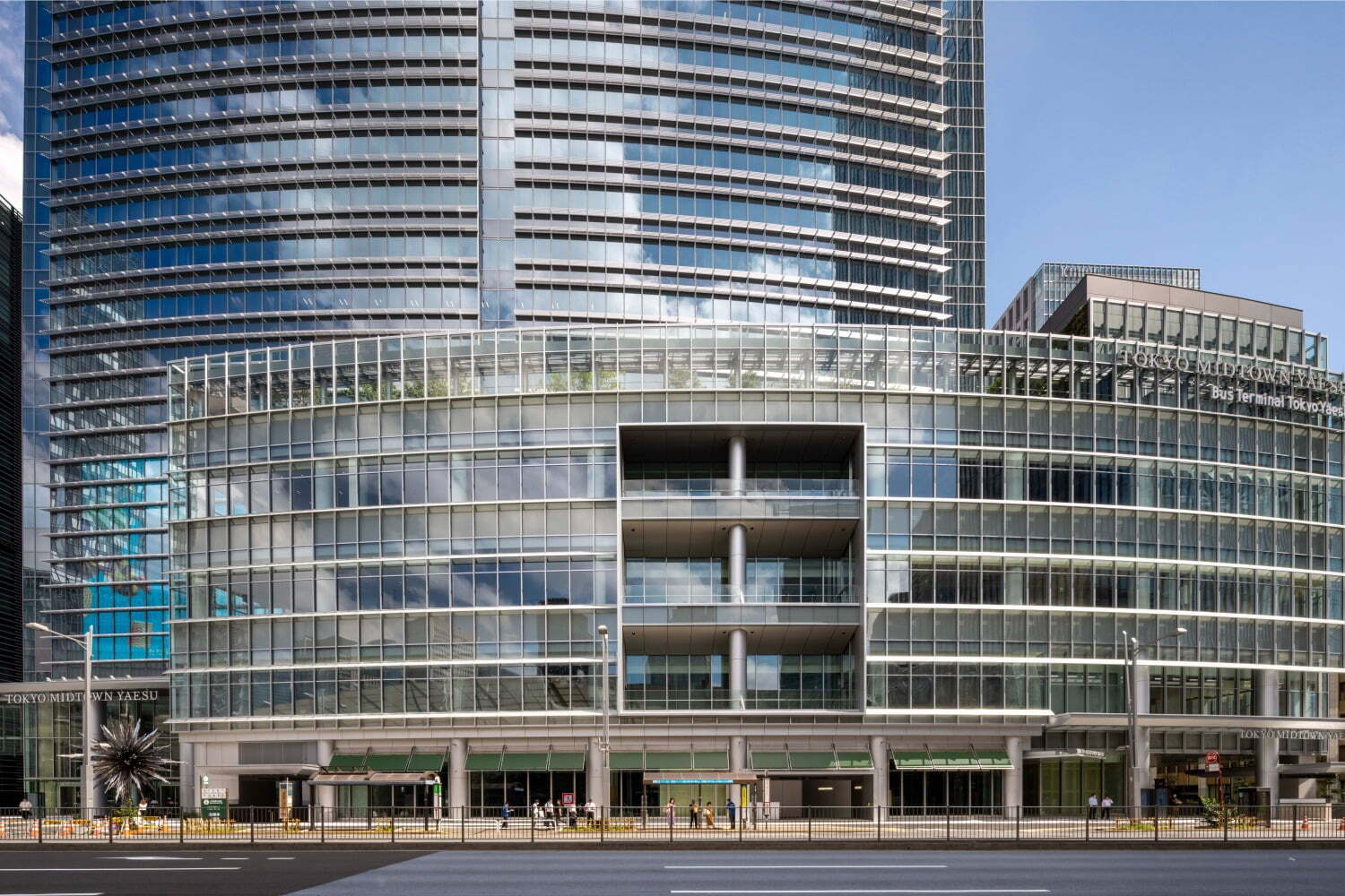 カジュアルレストラン｜東京駅直結「東京ミッドタウン八重洲」商業施設・バスターミナル・ブルガリ ホテルなど