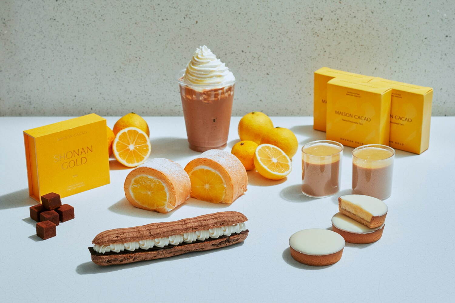 メゾンカカオから希少フルーツ“湘南ゴールド”スイーツ、爽やか生チョコ＆クリームたっぷりのタルト - ファッションプレス