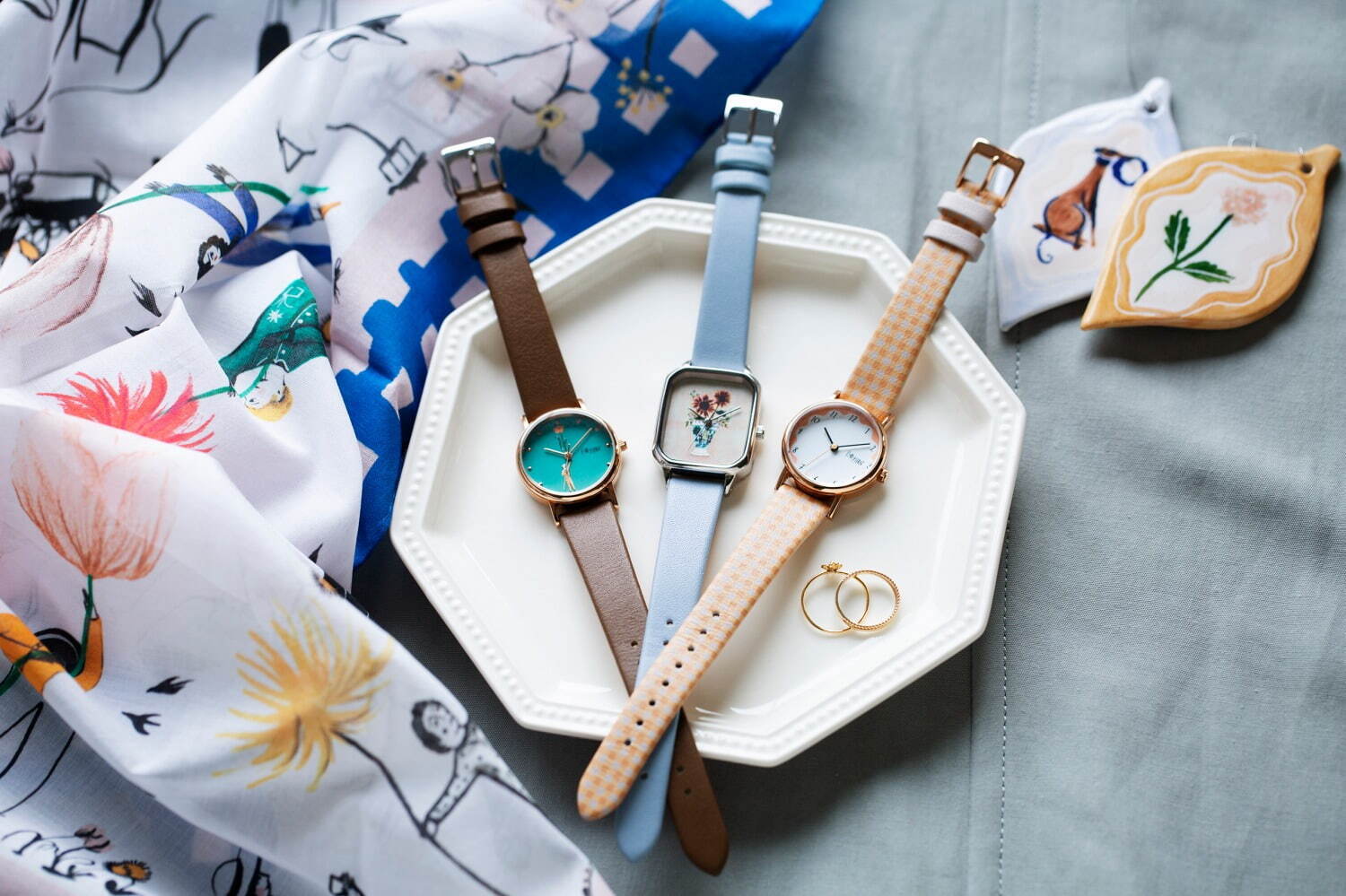 チックタック×ポーリー・ファーンの腕時計 - フェイスとベルトを自由に付け替え、手元にアートな彩りを｜写真4